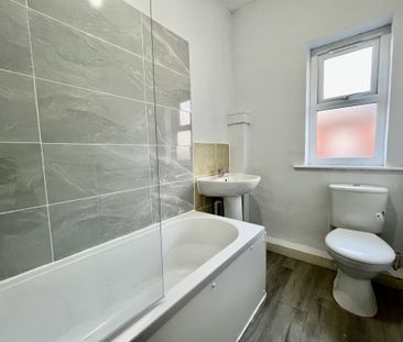 Dobson Terrace, Leeds - Photo 3