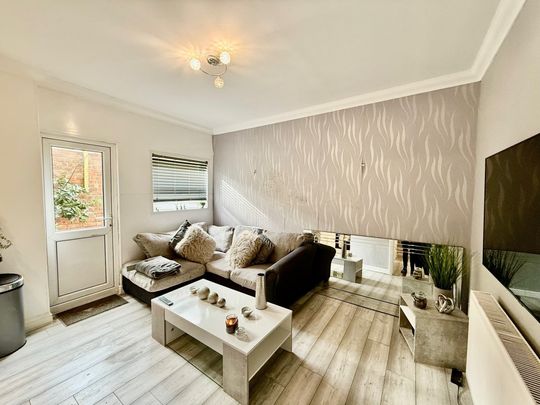 Alhambra Road, Southsea - Photo 1