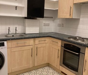 1 Bed Flat, Dairy Farm Place, SE15 - Photo 6