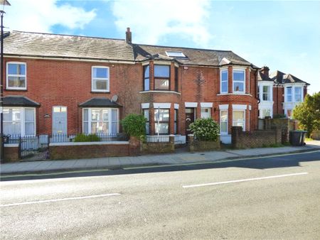 2 bedroom apartment to rent North Street, Emsworth, Hampshire, PO10 - Photo 5