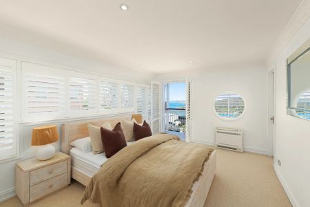 Federation Elegance with Majestic Harbour Views in a Premier Cul-de-sac - Photo 5