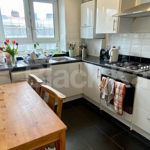 Recently Refurbished Wooden Floors & Charming Balcony - Photo 1