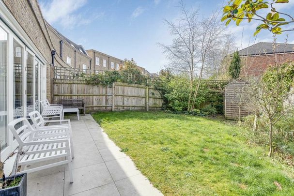 Barrons Chase, TW10, London - Photo 1
