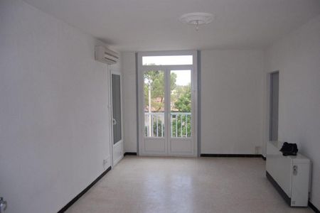 Location appartement 4 pièces, 74.00m², Nîmes - Photo 2