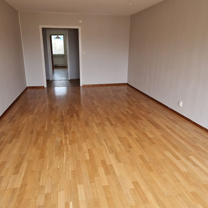 Rundvägen, Flen - Photo 1