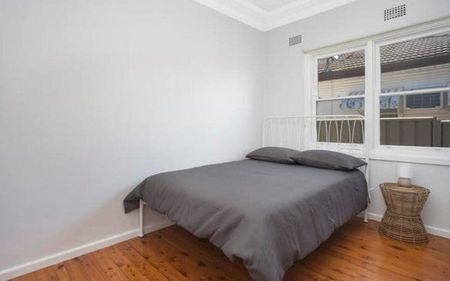 Ettalong Beach - Photo 3