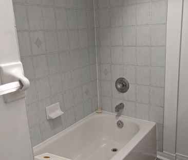 For Lease - 53 Primeau Drive, Aurora, Ontario - Photo 6