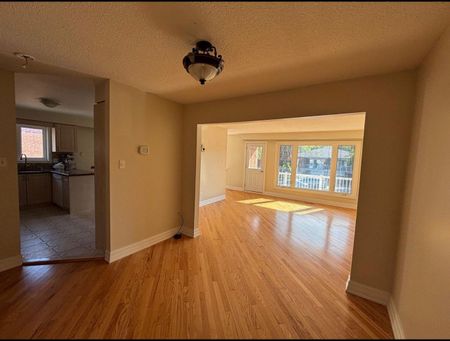 For Lease - 4 Dantek Court, Brampton, Ontario - Photo 5