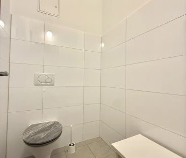 SEHR GEPFLEGTE UND HELLE CA. 72m² GROSSE (inkl. der Loggia) 2-ZIMME... - Photo 3