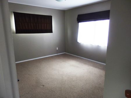 Cambridge East - 3 Bedrooms - Photo 2