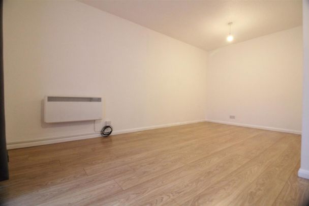 Ryeland Close, Yiewsley, West Drayton - Photo 1