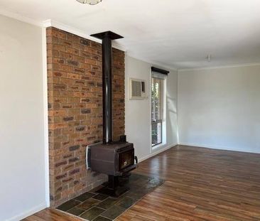 Spacious Family Living in a Quiet, Convenient Location - Photo 3