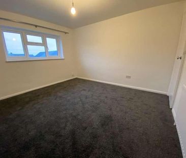 Ruskin Gardens, Harold Hill, Romford, RM3 - Photo 3