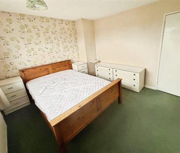 2 bedroom semi-detached house to rent - Photo 3