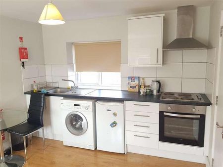 Chapel Walk, Hendon, NW4 - Photo 2