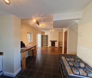 4 bedroom house to rent - Photo 2
