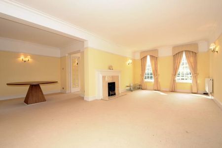 6 bedroom detached house to rent - Photo 2
