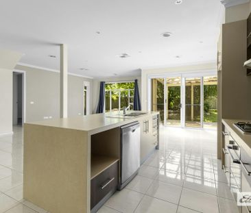 Contemporary Living in a Sought After Location - Photo 2