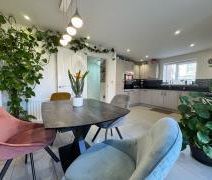4 bedroom semi-detached house to rent - Photo 3
