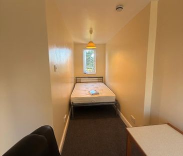 7 bedroom terraced house to rent - Photo 2