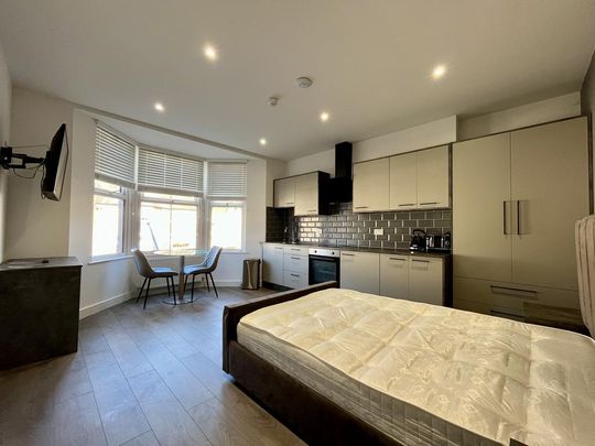 Studio to rent - Photo 1