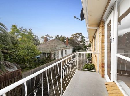 Register to Inspect this Impressive and modern 2 bedroom apartment! - Photo 5