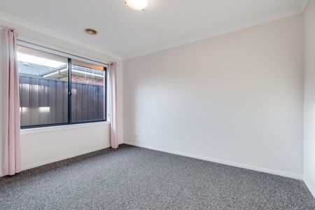 Home For Rent - Photo 3