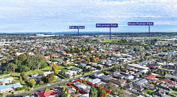 Charming 2BR Home with big backyard - Photo 1