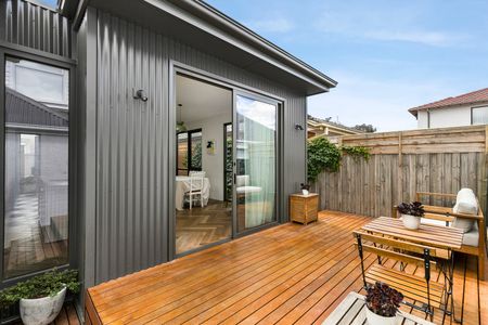 8 Dixon Street, Pascoe Vale VIC 3044 - Photo 5