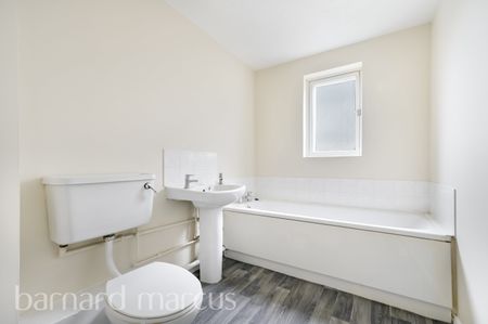 Redford Close, ., Feltham - Photo 3