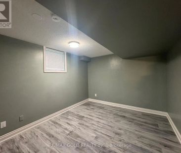 6 LILLIAN CRESCENT - Photo 2