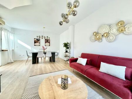 Plaza de Pepe Mena, Málaga, Andalusia 29012 - Photo 3