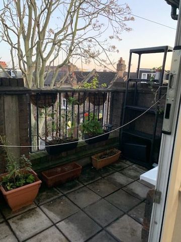 1 Bed Flat, King Arthur Close, SE15 - Photo 5