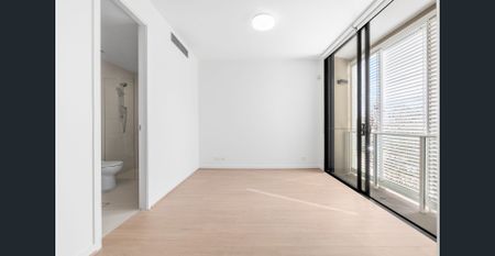 Luxurious coastal living in the heart of Prince Henry - Photo 3