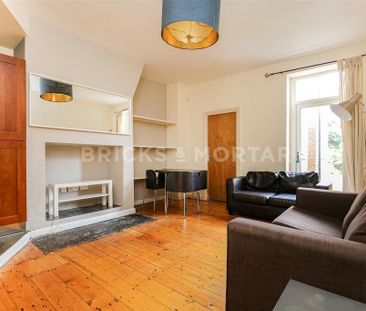 3 bedroom flat to rent - Photo 3