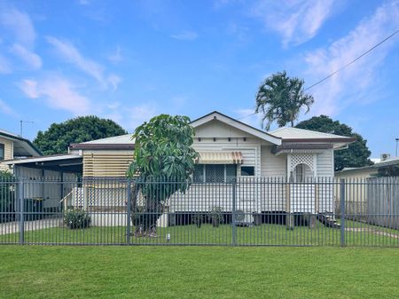 Low Set Queenslander located in Manunda - Photo 2