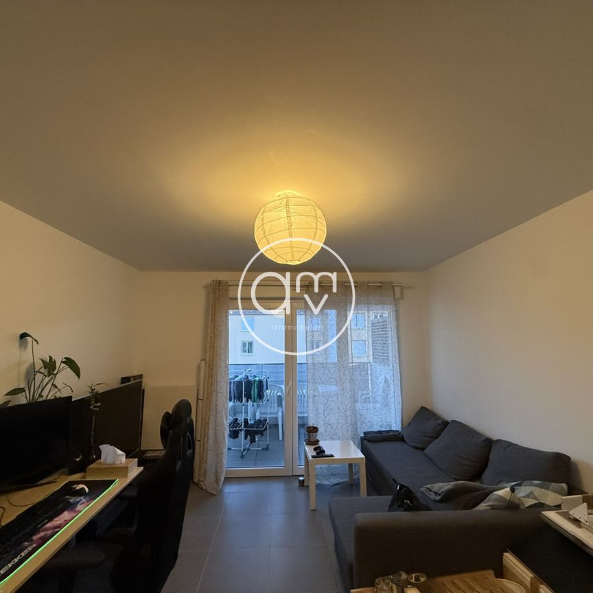 À louer – T2 récent avec terrasse et parking – La Garde - Photo 1