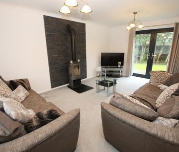 4 bedroom detached house to rent - Photo 5