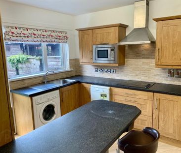 18 Carolhill Road, Glengormley, BT36 7AF - Photo 2