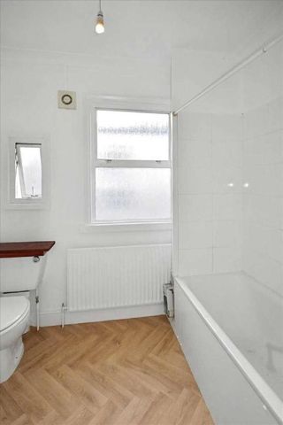 Church Path, Chiswick, Chiswick, W4 - Photo 2