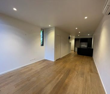1/110 Keppel Street, Carlton VIC 3053 - Photo 1