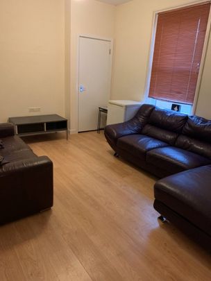 5 bedroom semi-detached house to rent - Photo 1