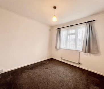 2 bedroom semi-detached bungalow to rent - Photo 5