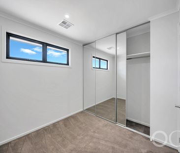 Open The Door To Light-Filled Living & Modern Ease - Photo 5