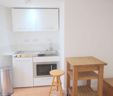 1 bedroom semi-detached house to rent - Photo 5