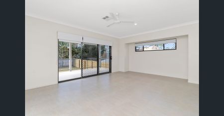 EXECUTIVE LIVING AT IT'S FINEST - Photo 2