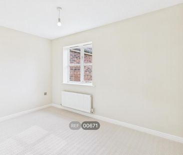 3 bedroom semi-detached house to rent - Photo 2