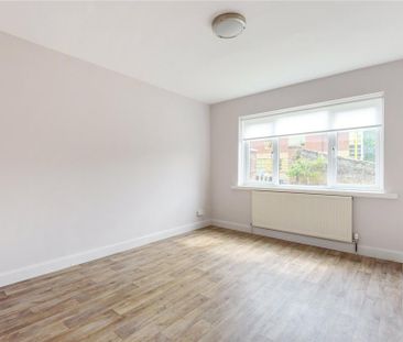 3 bedroom detached house to rent - Photo 3