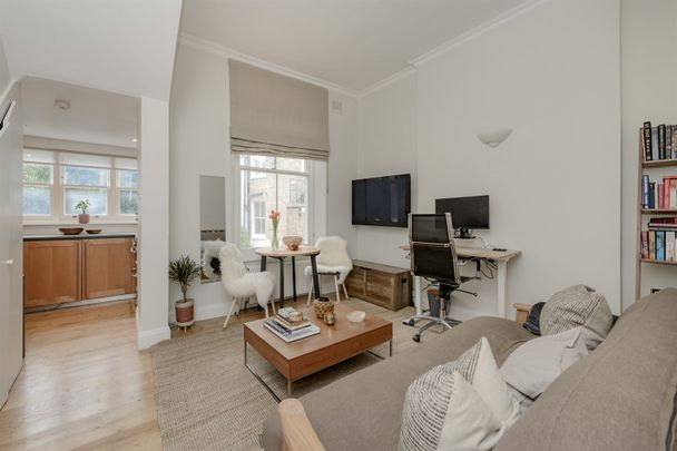 St. Marks Place, W11 - Photo 1