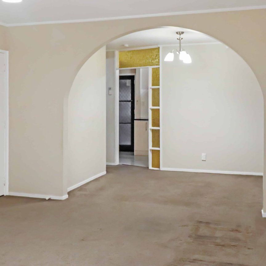 5 bedroom home! - Photo 1